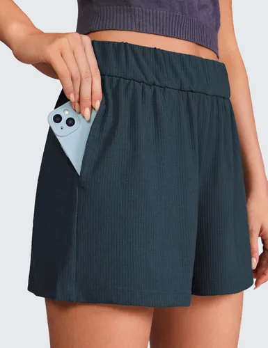Vista 3 de CRZ YOGA Cómodos pantalones cortos acanalados para mujer, de cintura alta, lyocell para uso casual, para descansar, atlético, con bolsillos