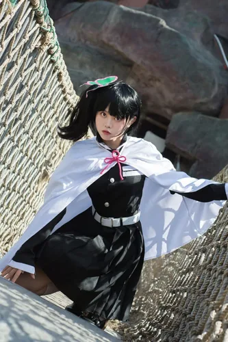 Vista 6 de Buyoem Kanao - Disfraz de kimono para niños y adultos, capa de anime, disfraz de Halloween, kimono, conjunto de cosplay con peluca
