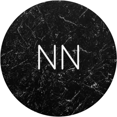 Vista 3 de NN Monogram - Agarre y soporte para teléfonos y tabletas (2 letras), Negro