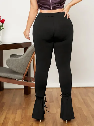 Vista 2 de WDIRARA Pantalones largos de pierna acampanada con abertura frontal y cintura alta para mujer