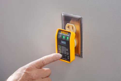 Vista 5 de Fluke ST120+ Probador de Enchufe GFCI con Señal Audible