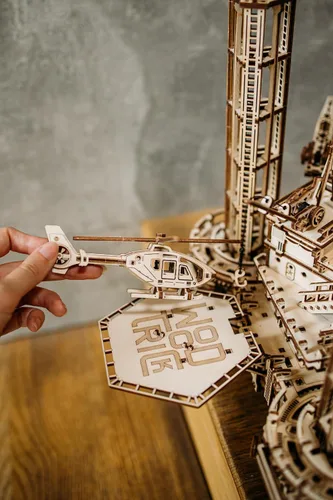 Vista 3 de Wood Trick Offshore Rig Platform Rompecabezas 3D de madera para adultos para construir, plataforma móvil interactiva, modelos de madera, proyectos