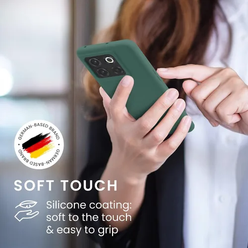 Vista 4 de kwmobile Funda compatible con OnePlus 10T 5G - Funda de silicona TPU con acabado suave - Verde bosque