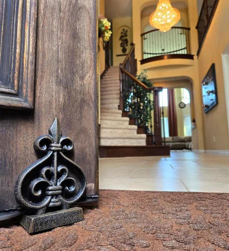 Vista 8 de Lulu Decor, Tope de puerta de hierro fundido Fleur De Lis, tapón de puerta (LB15BK1)