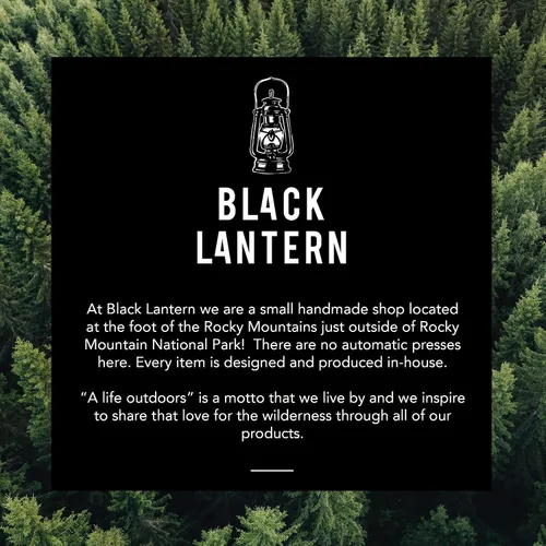 Vista 7 de Black Lantern Juego de 2 vasos de whisky de pesca con mosca, vasos de roca de 11 onzas con patrones de moscas serigrafiados, bourbon y whisky