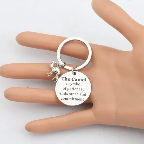 Vista 3 de ENSIANTH Llavero de camello, regalo inspirador para amantes del camello, regalo para amantes de los animales del desierto, regalo para dueños de cam