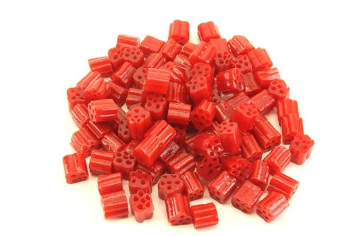Vista 3 de Planet Sweets Bocados de regaliz de cereza roja -1.5 libras - Giros clásicos masticables de caramelo a granel