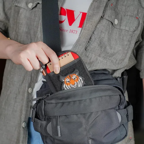 Vista 7 de Sayram Bolsa EDC, organizador de bolsillo, bolsa poderosa para hombres, bolsas EDC con parches, pequeña bolsa de herramientas con anillo en D