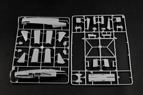 Vista 9 de Hobby Boss HY80367 F-14B Tomcat Kit de construcción de modelo de avión