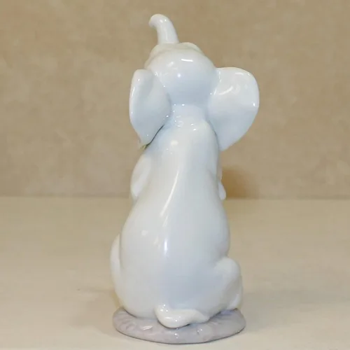 Vista 2 de Figura de Lladró 6462 Lucky in Love