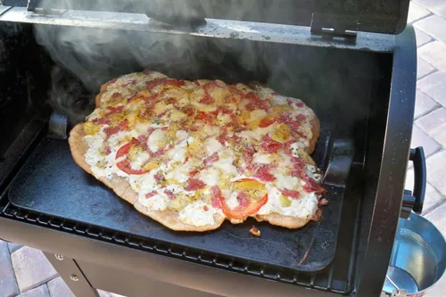 Vista 3 de Emile Henry Parrilla rectangular para pizza/horno de piedra, 19.6 x 14.0 pulgadas, borgoña