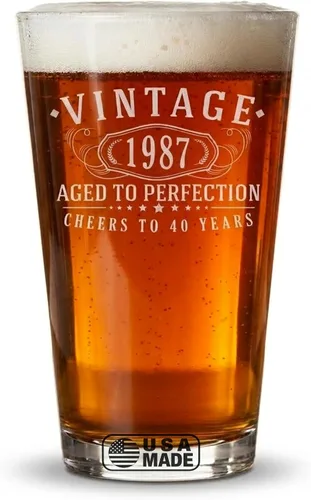Vista 26 de Vintage 2008 Grabado Pint Glass 18 regalos de cumpleaños para niños niñas Claro
