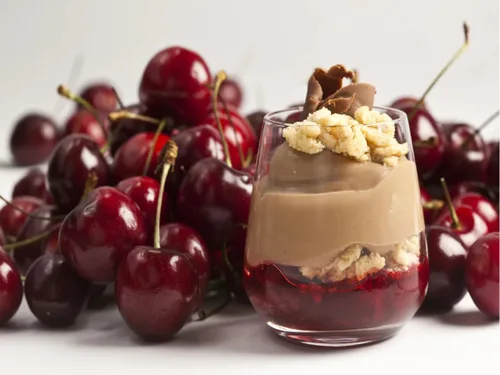 Vista 3 de Amifruit Cerezas en Kirsch 33.8 oz