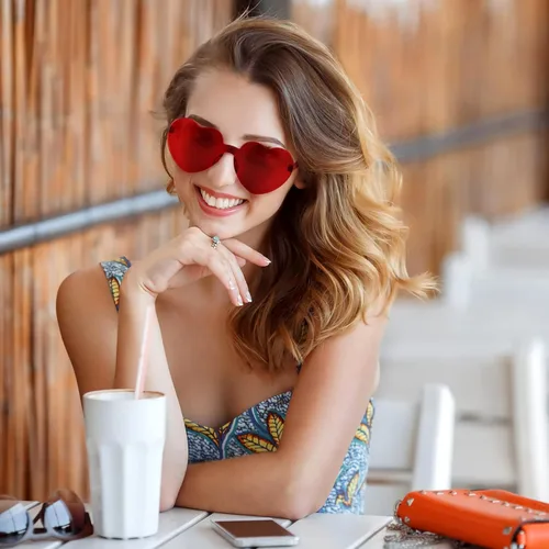 Vista 4 de ABOOFAN Gafas de sol en forma de corazón sin montura gafas de sol transparentes en forma de corazón sin montura gafas de sol de corazón rojo