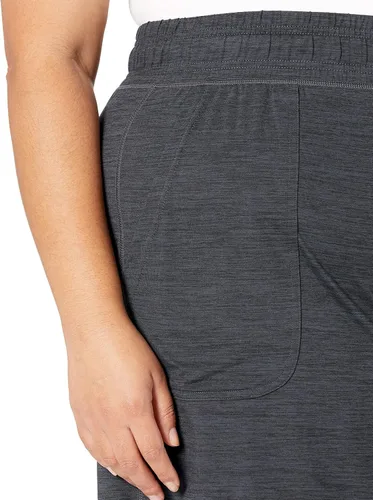 Vista 7 de Tienda Essentials Women's Brushed Tech Stretch Short (Available in Plus Size)