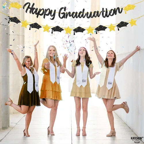 Vista 8 de KatchOn, Cartel de graduación con purpurina 2025 – NO DIY, 6.5 pies Decoración de gorra de graduación negra y dorada para decoraciones