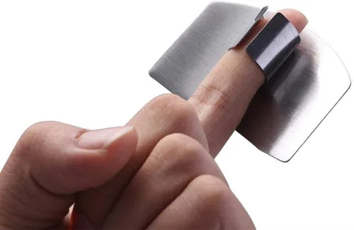 Vista 3 de ReNext Paquete de 2 protectores de dedos de acero inoxidable para cortar y cortar para evitar accidentes al cortar y cortar en cubitos. Útil