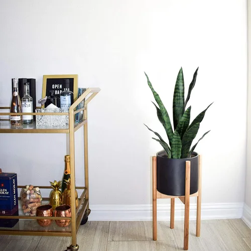Vista 4 de Beebel Sansevieria - Plantas artificiales de serpiente con maceta de plástico negro, plantas falsas perfectas de agave artificial en maceta