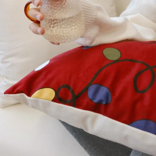 Vista 4 de jinchan Fundas de almohada navideñas de 20 x 20 pulgadas, fundas de almohada rojas navideñas con estampado de luces de cascabel, decoración