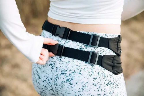Vista 2 de BBuddyWear - Cinturón de correr elástico y ancho ajustable, cinturón de dinero de elastano con cierre de hebilla para viajes o ejercicio, se adapta
