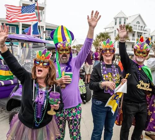 Vista 3 de Juego de 16 máscaras de Mardi Gras a granel: decoraciones para fiestas, recuerdos de carnaval (fieltro)