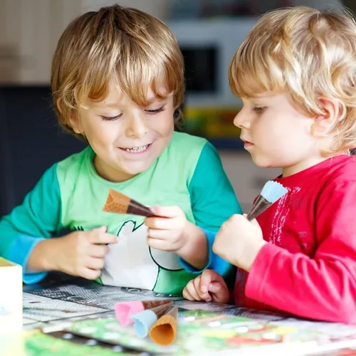 Vista 8 de 30 piezas de mini cono de helado artificial realista, adorable cono de helado de simulación, juego de comida, casa de muñecas, suministros