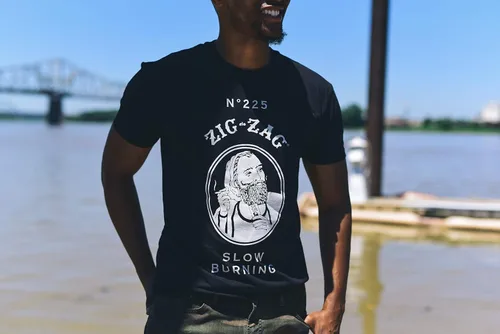 Vista 5 de ZIG-ZAG Camiseta Vintage Classic - Negro