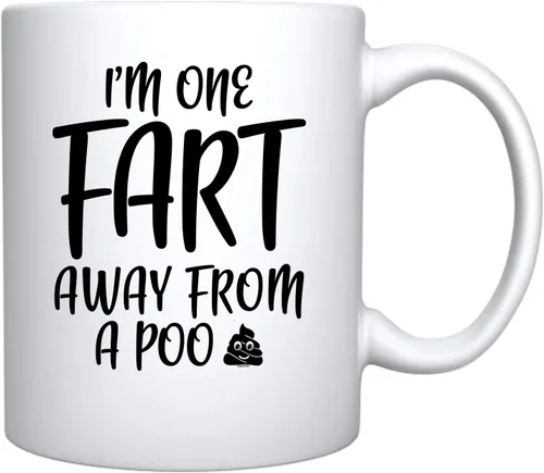 Vista 2 de Veracco Taza de café de cerámica blanca con texto en inglés "I One Fart Away From A Poo" - Divertido regalo de cumpleaños para alguien que ama beber