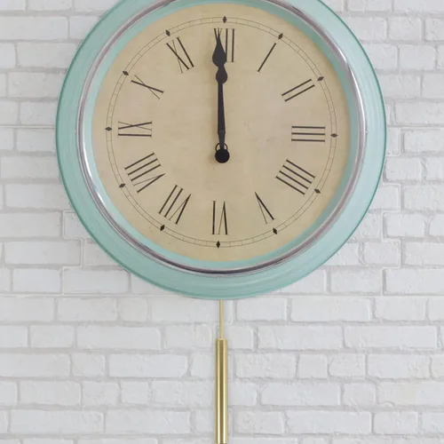 Vista 2 de VOSAREA Reloj de pared unisex con péndulo, dorado, pantalla analógica, 12 pulgadas de diámetro