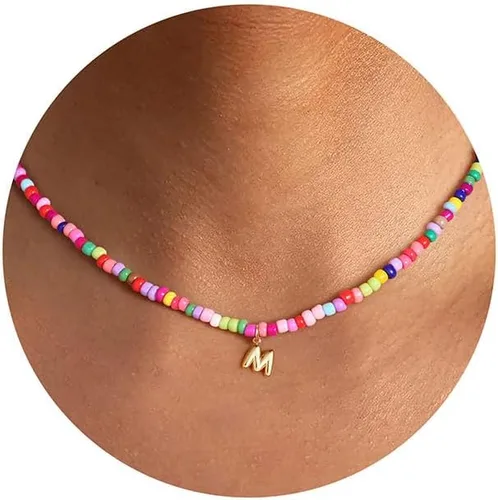 Vista 15 de M MOOHAM Collares con iniciales de cuentas coloridas para niñas, mujeres y niños, lindo collar de letras bohemias con cuentas delicadas, joyería