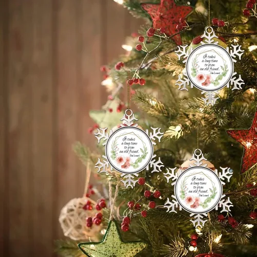 Vista 7 de Adornos decorativos de Navidad de copo de nieve de metal, corona floral que tarda mucho tiempo en crecer un viejo amigo, adorno de recuerdo