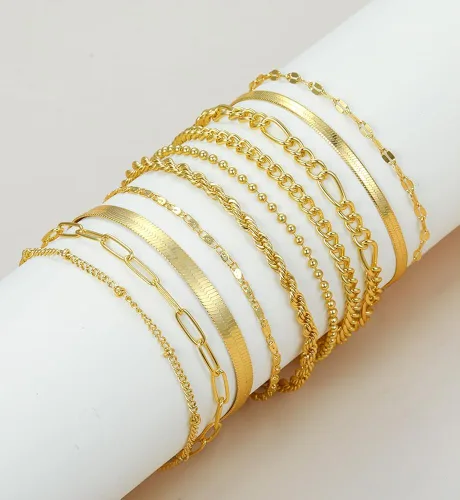 Vista 8 de Gold Bracelets for Women, 14K Gold Plated Dainty Bracelets Set, Layered Chain Bracelets Pack