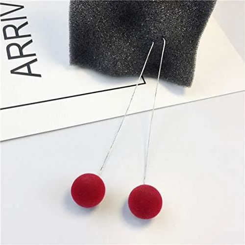 Vista 6 de Flairs New York - Conjunto de aretes con borlas y pompones de piel sintética