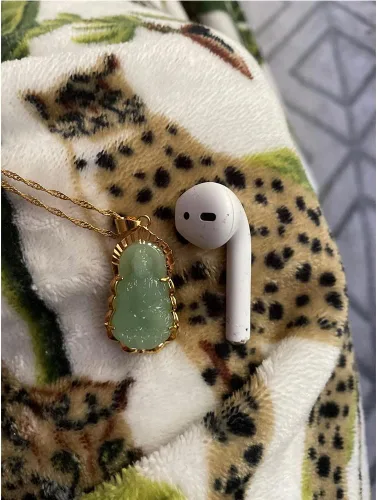 Vista 6 de kelistom Collar con colgante de Buda Guanyin verde chapado en oro de 18 quilates para mujeres y hombres, adorno budista, amuleto de Buda Maitreya