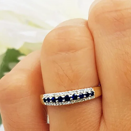 Vista 3 de Dazzlingrock Collection Anillo de boda apilable con piedras preciosas redondas y diamantes blancos redondos Oro amarillo de 10 quilates