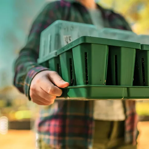 Vista 7 de Vego garden Seedling Suite Products, paquete de 8 bandejas de plántulas jumbo con tapas de bandeja de plántulas y bandejas de riego inferiores de 10
