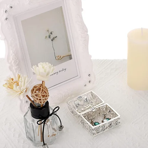 Vista 9 de ELLDOO Caja de tesoro con grabado floral, caja de joyería con grabado floral, caja de recuerdos, anillo y aretes, caja organizadora