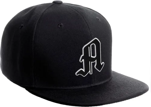 Vista 1112 de Daxton Gorra clásica con visera de billete plano con letras del alfabeto inglés antiguo de la A a la Z