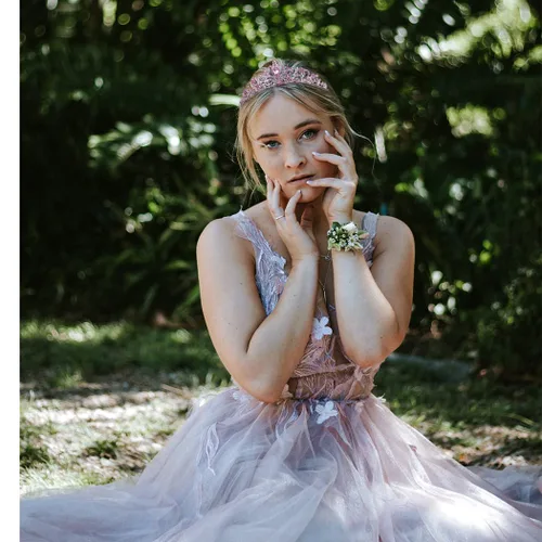 Vista 4 de CURASA Tiara de cristal rosa para mujer, corona de princesa, corona de cumpleaños, diadema de boda, accesorios para el cabello para disfraz