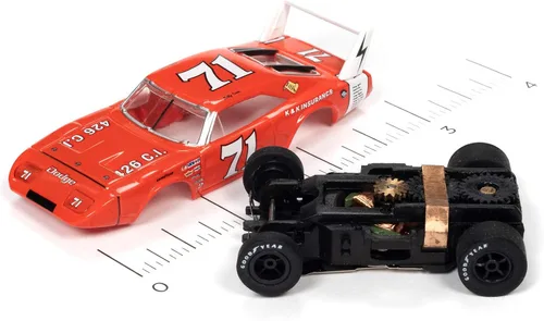 Vista 4 de Auto World SC355-1 Xtraction R31 '69 Dodge Daytona K & K Seguros Bobby Isaac Ho Slot Car