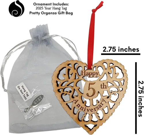 Vista 3 de Adorno de 20 aniversario con fecha y fecha para colgar, corazón de madera feliz para parejas, hermoso detalle de madera cortado con láser