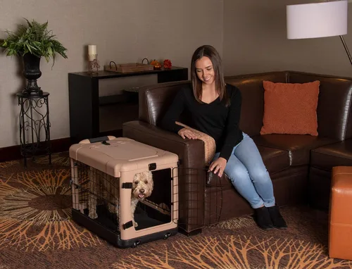 Vista 2 de Pet Gear The Other Door - Caja de acero de 4 puertas para perros/gatos, 27 pulgadas, color beige Puerta estilo garaje, incluye cama de felpa