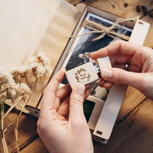 Vista 2 de Caja de fotos de boda para impresiones, caja de memoria de madera para fotos y unidad flash USB 3.0 (opcional), caja de regalo personalizada