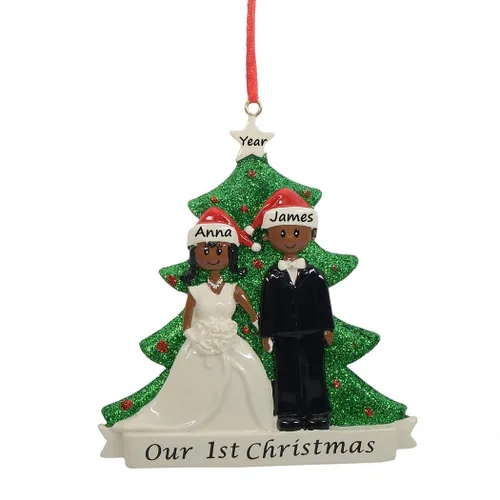 Vista 16 de Nuestro primer adorno de Navidad de boda para pareja - Adorno personalizado de árbol de Navidad para pareja recién casada - Mr & Mrs primer adorno