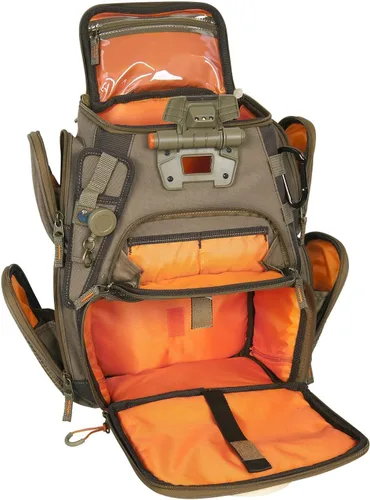 Vista 3 de Wild River by CLC WT3503 mochila de pesca liviana y compacta con 4 bandejas PT3500 transparentes, resistente al agua y con compartimiento
