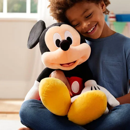 Vista 4 de Disney Store Peluche oficial de Mickey Mouse grande para niños, personaje de peluche con textura mullida y detalles bordados, cola suave, felpa