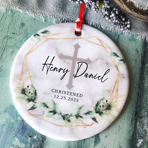 Vista 2 de Recuerdos personalizados de adorno de Navidad para bebé, regalos de bebé que llegan, adornos de cerámica para árbol de Navidad, adornos de primera
