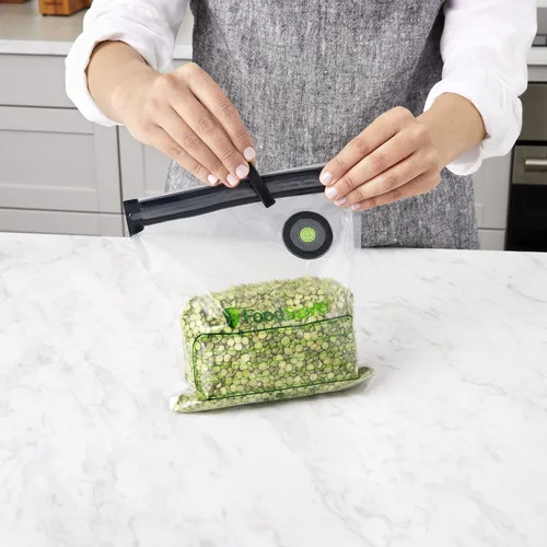 Vista 8 de FoodSaver® Bolsas reutilizables con cremallera al vacío de un galón