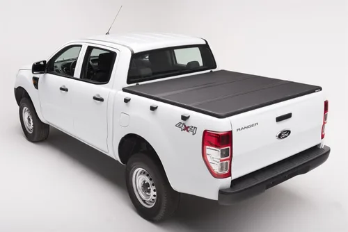 Vista 3 de RealTruck Extang Solid Fold 2.0 - Cubierta rígida plegable para caja de camioneta 83395 Compatible con Ford Ranger DC/Mazda BT-50 DC 2012 - 2022