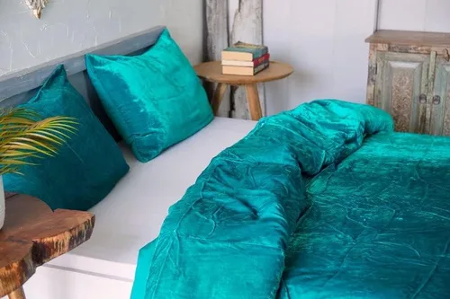 Vista 5 de Funda de edredón de terciopelo sólido ultra-luxe, ropa de cama boho UO, funda de colcha Donna, juego de edredón de 3 piezas, juego de cama de Azul